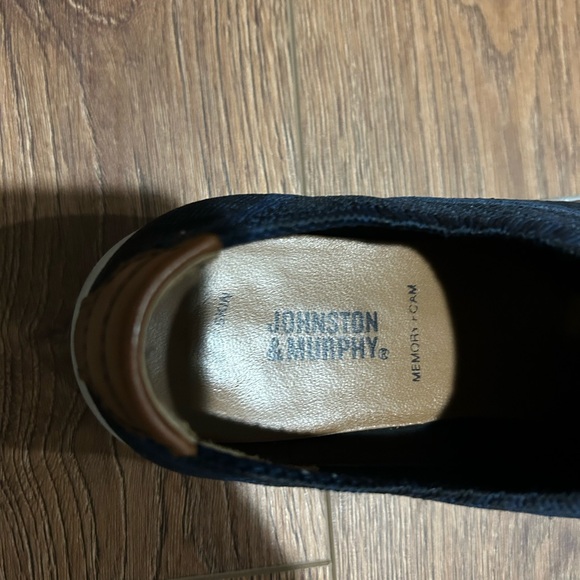 Johnston & Murphy wingtip “sneaker”, size 8.5, navy with tan leather accents. - Picture 3 of 4